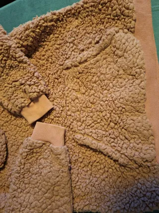 Bata niña talla 15 / 16 años equivalente a una M