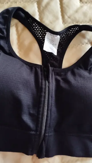 Sujetador deportivo negro con cremallera