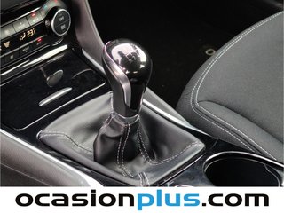 Infiniti Q30 1.6T Premium 90 kW (122 CV)