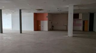 Local comercial en alquiler en Centro - Doña Mercedes en Dos Hermanas