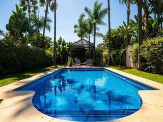 Casa adosada en alquiler en Nueva Andalucía centro en Marbella