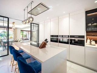 Casa adosada en alquiler en Nueva Andalucía centro en Marbella