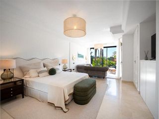 Casa adosada en alquiler en Nueva Andalucía centro en Marbella