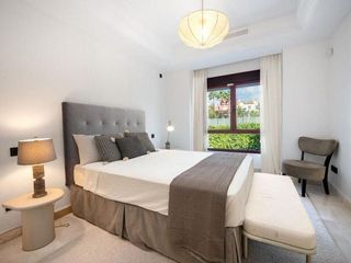 Casa adosada en alquiler en Nueva Andalucía centro en Marbella