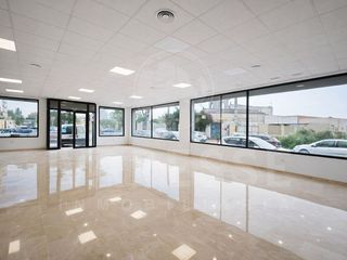 Local comercial en alquiler en Gines