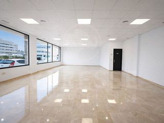 Local comercial en alquiler en Gines