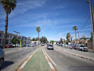 Local comercial en alquiler en Gines