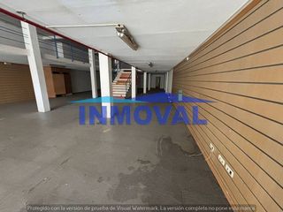 Local comercial en alquiler en Valdepeñas