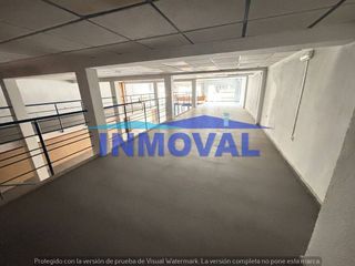 Local comercial en alquiler en Valdepeñas