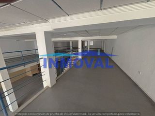 Local comercial en alquiler en Valdepeñas