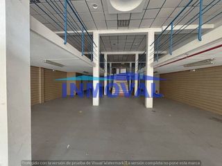 Local comercial en alquiler en Valdepeñas