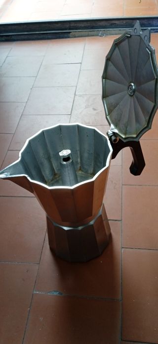 Cafetera de aluminio.