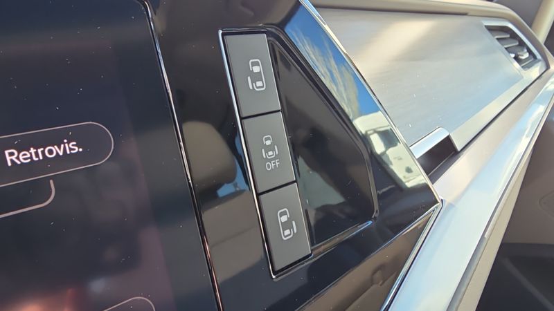 Volkswagen Multivan 2025, foto 17