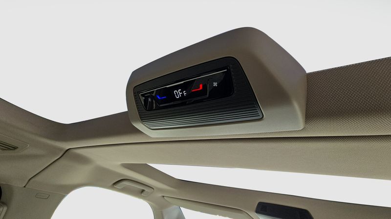 Volkswagen Multivan 2025, foto 18