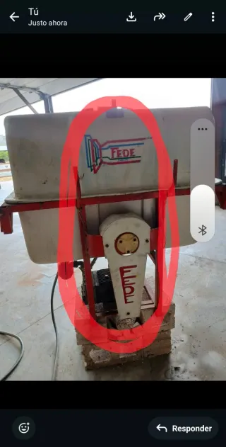 Sulfatadora con depósito y bomba