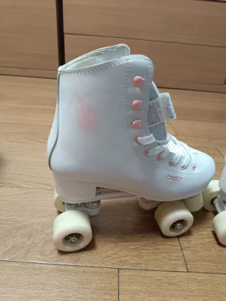 Patines de 4 ruedas blancos