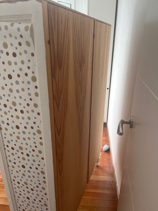 Vitrina de madera y cristal urge vender