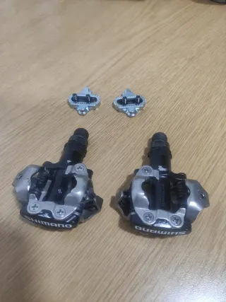 Pedales Shimano SPD con calas nuevas
