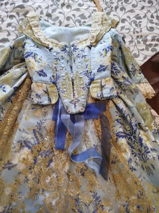 Vestido fallera blanco y azul