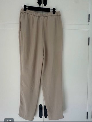 Pantalón fluido Zara beige