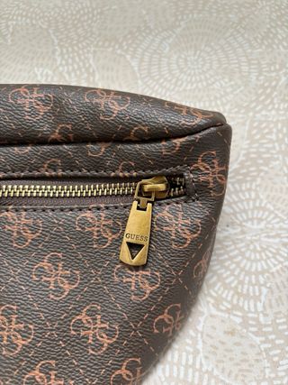 Riñonera Guess Marrón y Dorada