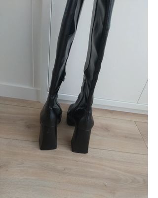 Botas altas Bershka negras