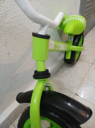 Bici de la falta el tornillo del sillin y esta sin