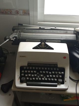 Máquina de escribir Olympia