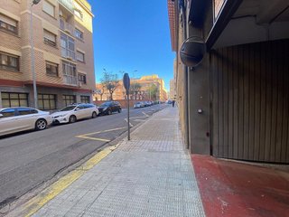 Garaje en alquiler en Santiago en Huesca