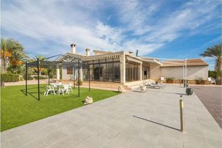 Chalet en venta en La Algoda - Matola - El Pla en Elche