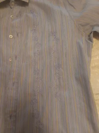 Camicia Guess a righe con ricami Indossato 1 volta
