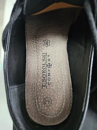 Zapatos negros charol elegantes
