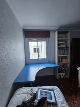 Escritorio azul angular
