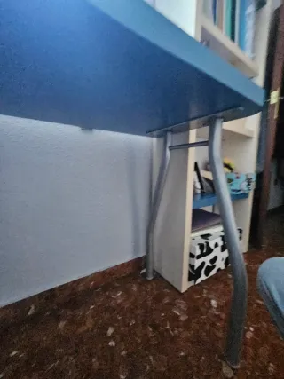 Escritorio azul angular