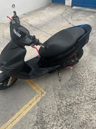 Yamaha Jog RR Negra