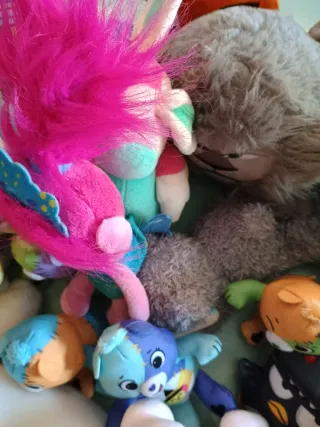 Stock peluche assortiti (30 pezzi)