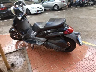 Piaggio Beverly 500 Negra