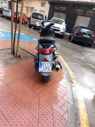 Piaggio Beverly 500 Negra