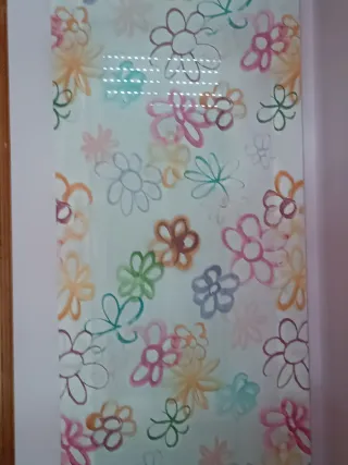 Estor bonito con flores multicolor