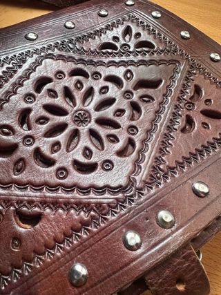 Bolso de cuero artesanal