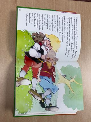 Contes d'Andersen, Grimm i Perrault (Catalan Ed...
