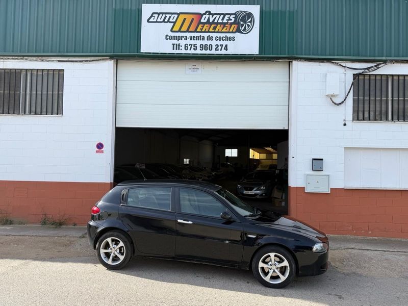 Alfa Romeo 147 2005 - foto 1