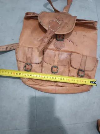 Mochila pequeña de cuero