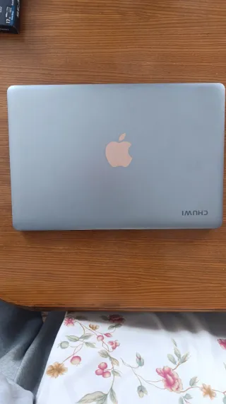 Portátil Chuwi HeroBook Pro