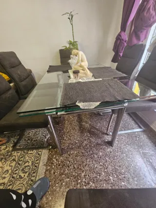 Sillas de comedor blancas con cojín rojo