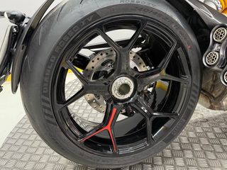 DUCATI DIAVEL V4 RS