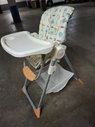 Trona Joie para bebé