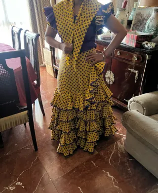 Traje Flamenca Amarillo y Morado