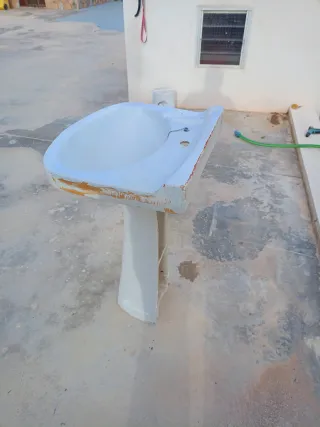 Lavabo de porcelana blanco
