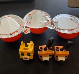 Kinder Sorpresa Minecraft Figuras